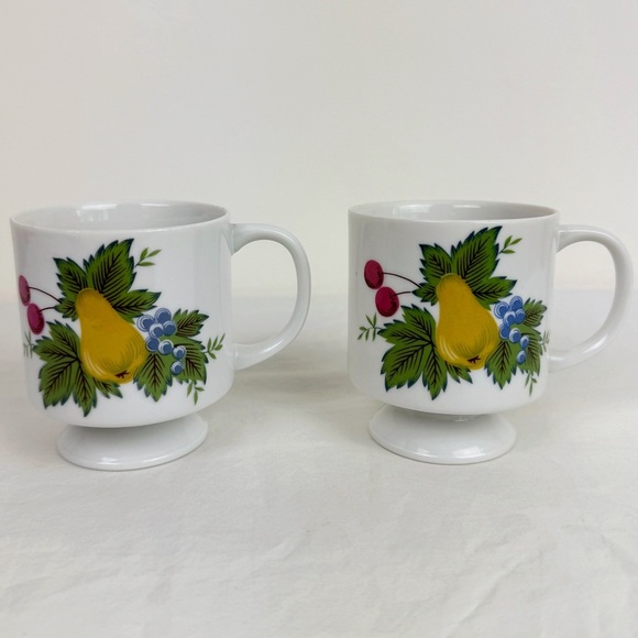 Vintage Pedestal Fruit Mugs Made in Japan (2) - Picture 1 of 8